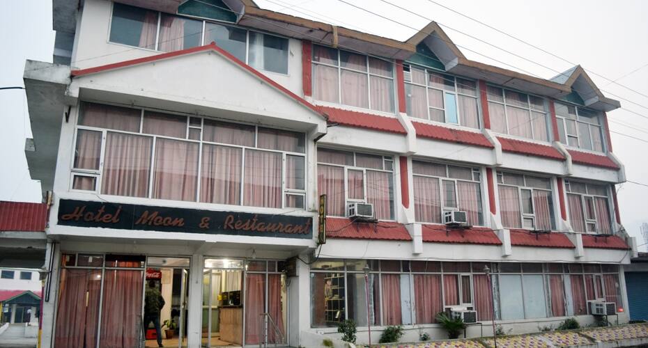 Hotel Moon, Bilaspur 1